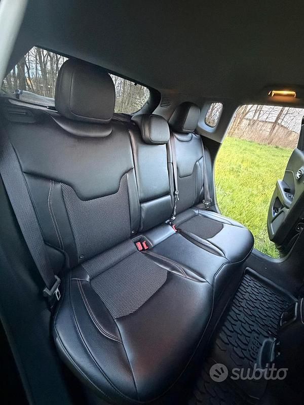 Usata Jeep Compass Limited 140 CV (102 kW) 2017 Nero SUV