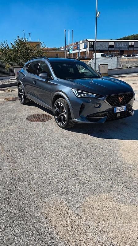 Grigio Usata 2022 Cupra Formentor SUV | 25.500 € (Buon prezzo) - Immagine 1/4