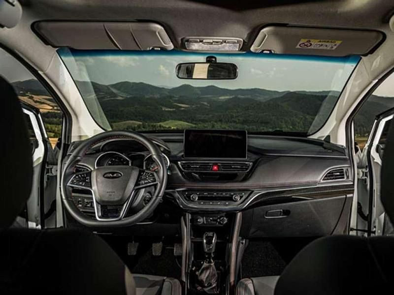 Nuova EVO Evo 4 114 CV (83 kW) 2026 Red met SUV