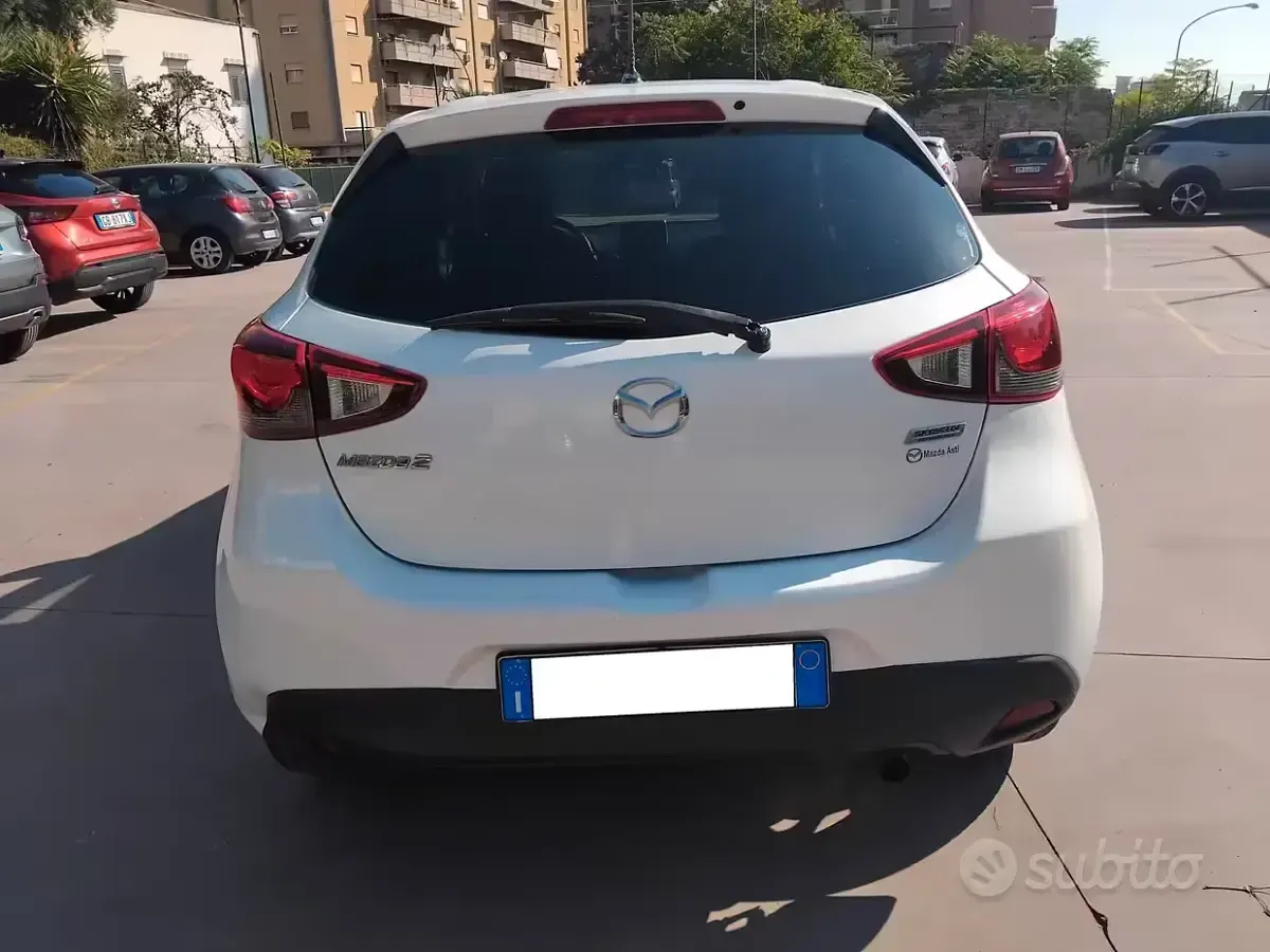 Usata Mazda 2 Exceed 105 CV (77 kW) 2017 Bianco Berlina