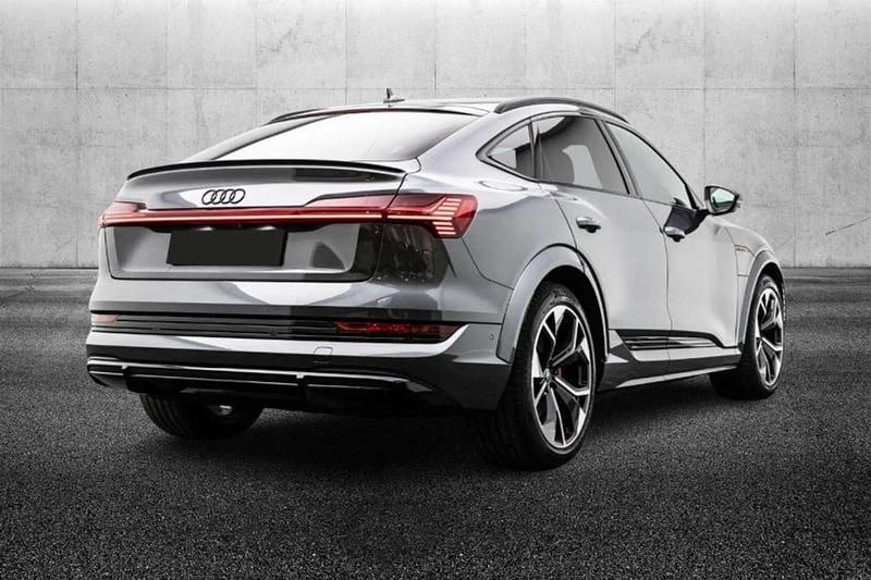 Usata Audi e-tron 225 kW (307 CV) 2022 Grigio SUV