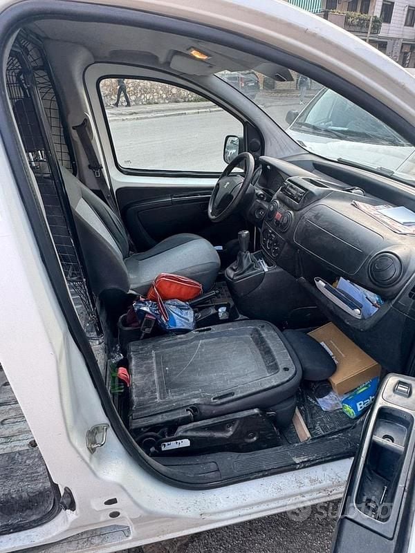 Usata Peugeot Bipper 75 CV (55 kW) 2012 Monovolume