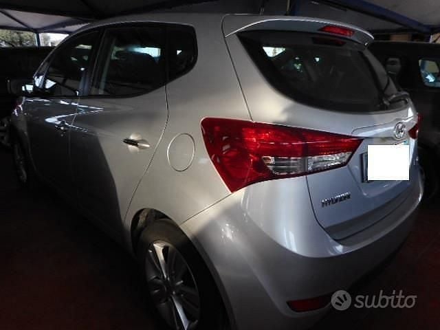 Usata Hyundai ix20 Comfort 90 CV (66 kW) 2014 Grigio Utilitaria