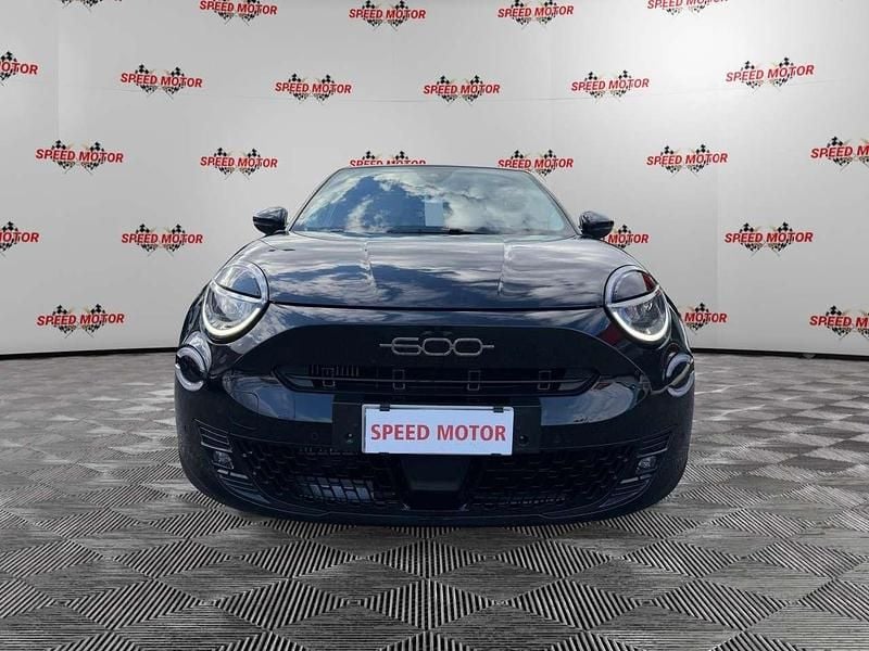 Usata Fiat 600 101 CV (74 kW) 2024 Nero SUV