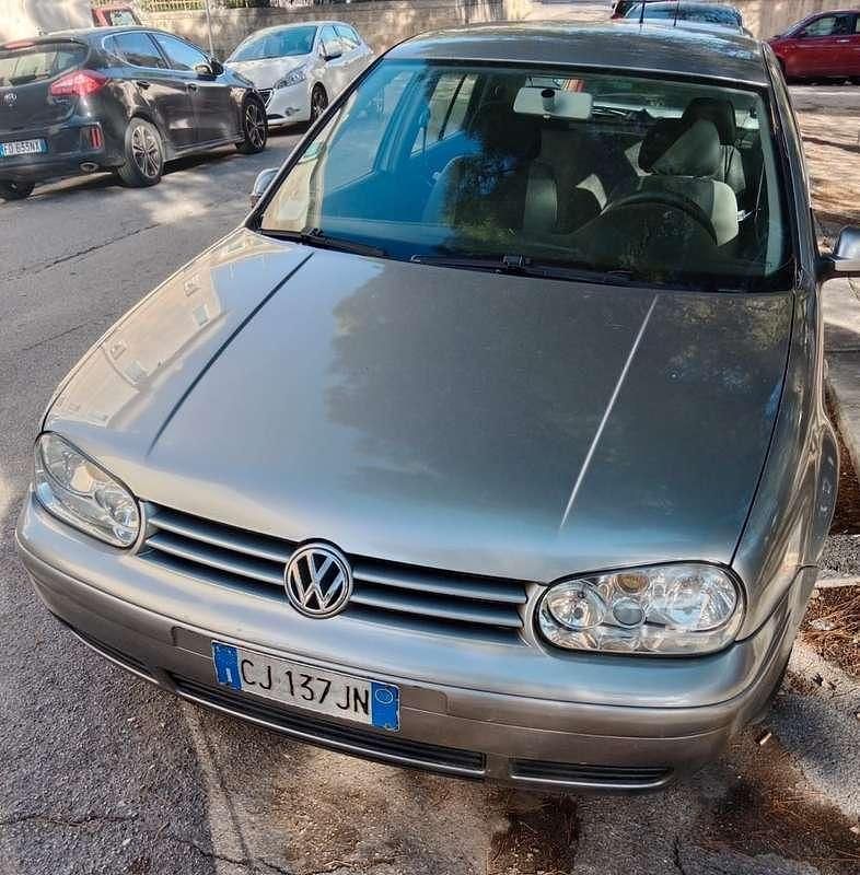 Usata VW Golf IV Highline 105 CV (77 kW) 2003 Berlina