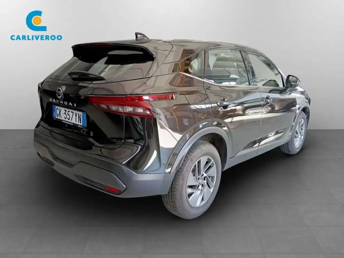 Usata Nissan Qashqai Acenta 140 CV (102 kW) 2022 Metallic black SUV
