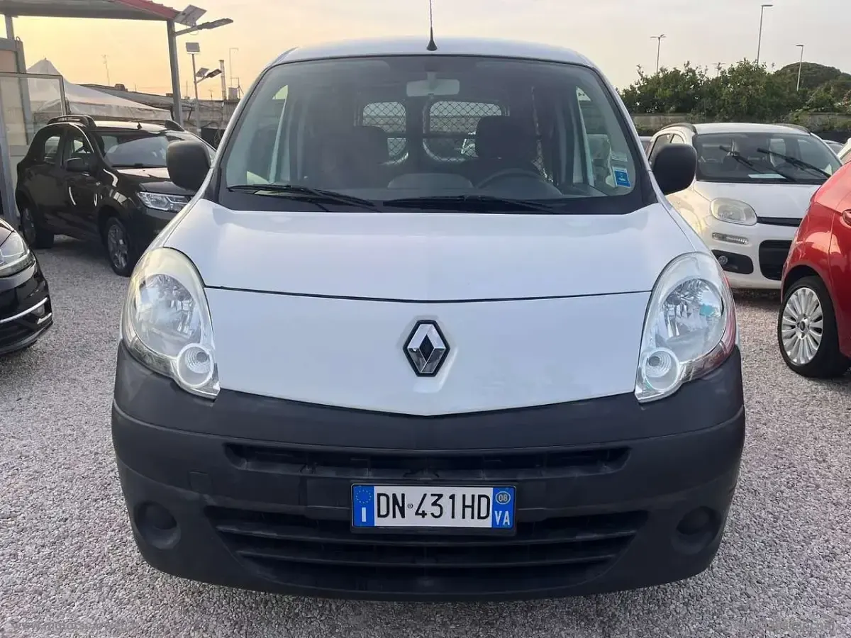 Usata Renault Kangoo 86 CV (63 kW) 2008 Bianco Monovolume