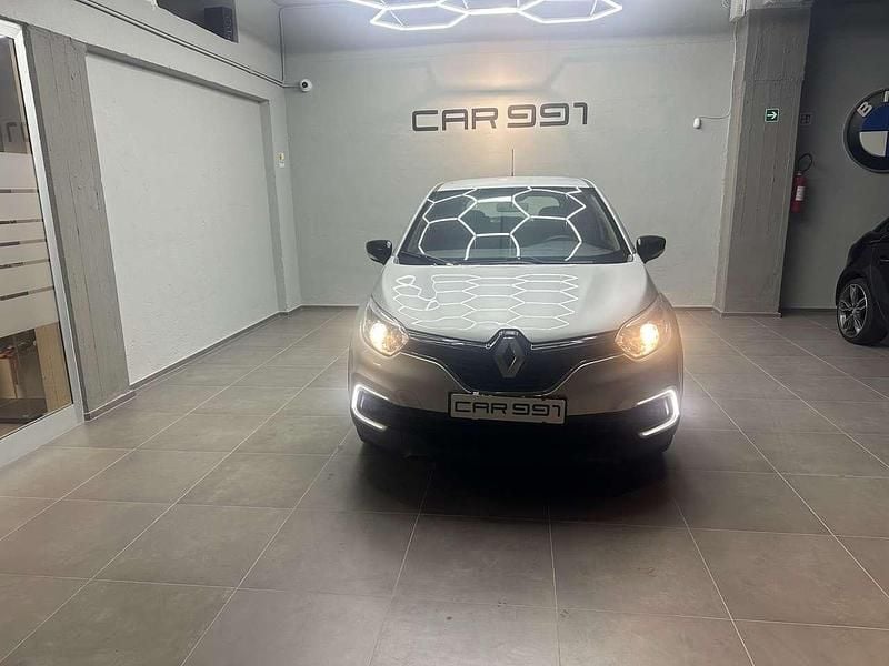 Usata Renault Captur 90 CV (66 kW) 2019 Grigio SUV