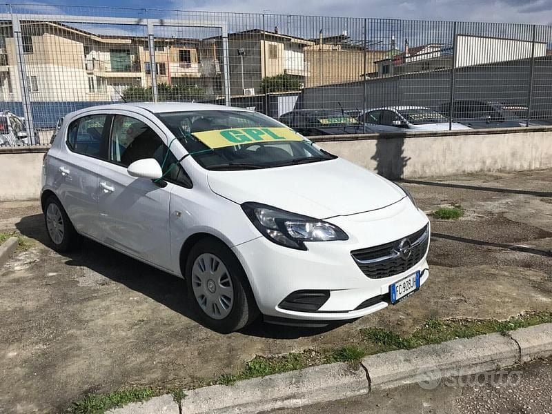 Usata Opel Corsa 90 CV (66 kW) 2016 Bianco Utilitaria