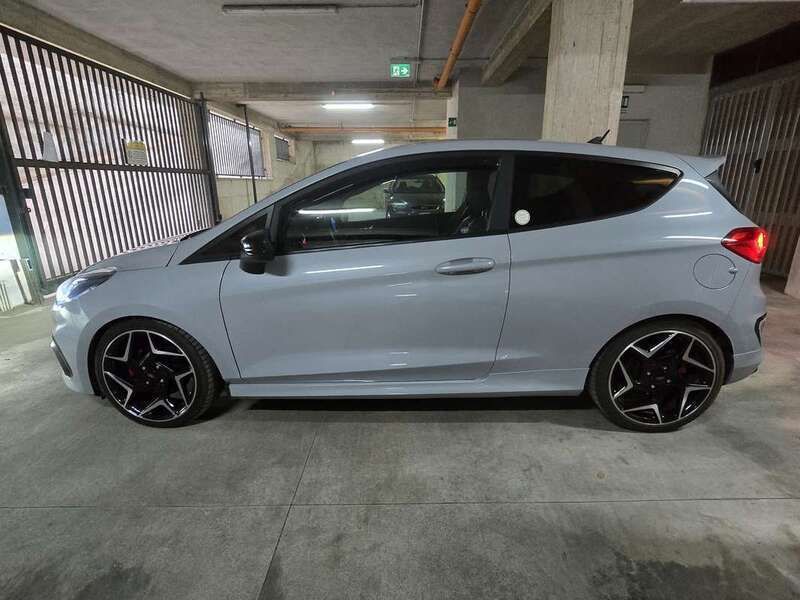 Usata Ford Fiesta ST 205 CV (150 kW) 2019 Grigio Utilitaria