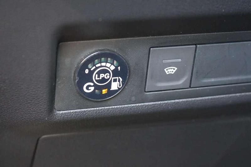 Usata Renault Captur Intens 101 CV (74 kW) 2020 Rosso SUV