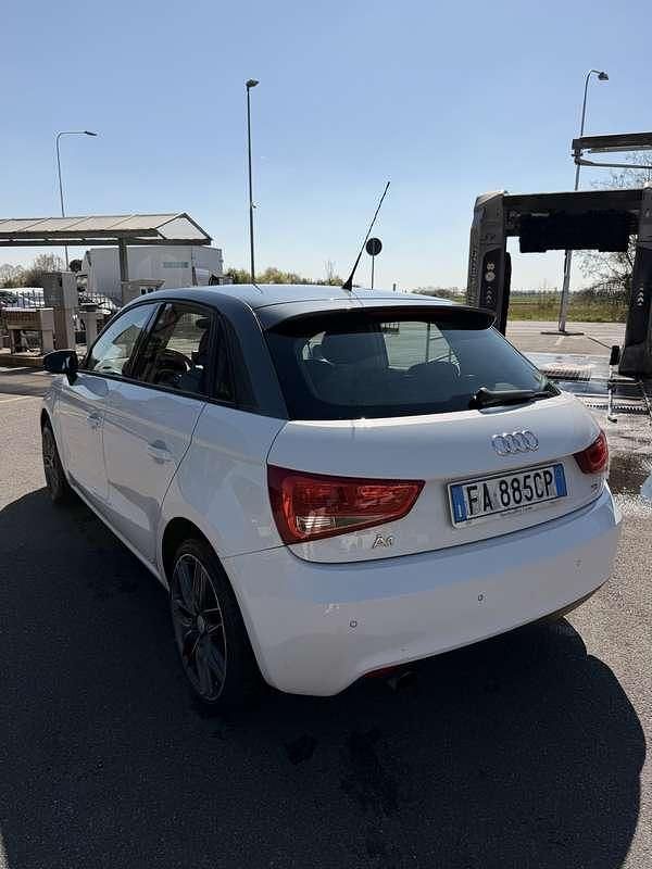 Usata Audi A1 Sportback Ambition 90 CV (66 kW) 2014 Bianco Utilitaria