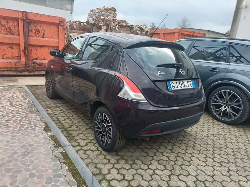 Usata Lancia Ypsilon 69 CV (50 kW) 2014 Utilitaria