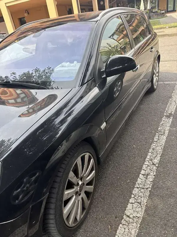 Usata Opel Signum Elegance 150 CV (110 kW) 2006 Utilitaria