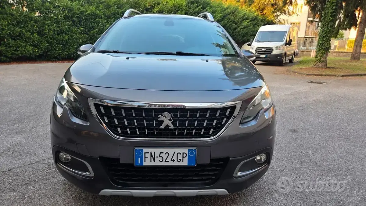 Usata Peugeot 2008 S 99 CV (72 kW) 2018 Grigio SUV