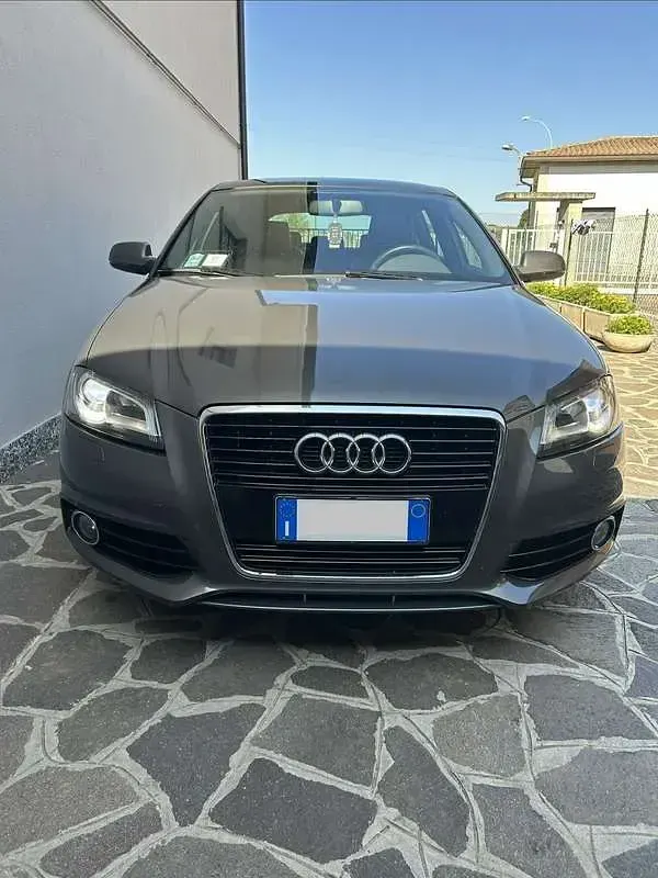 Usata Audi A3 Sportback Ambition 140 CV (102 kW) 2011 Grigio Utilitaria