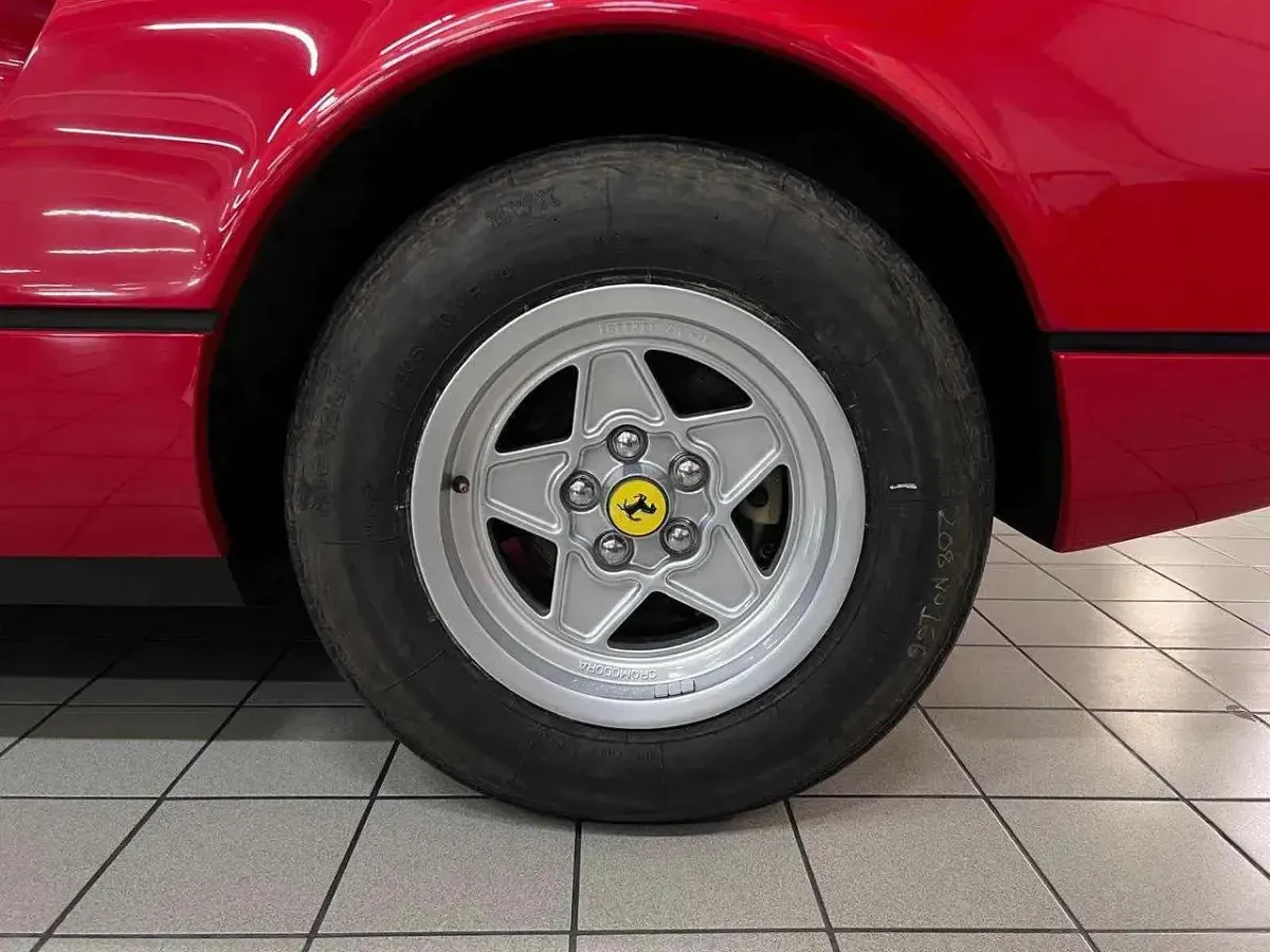Usata Ferrari 208 155 CV (114 kW) 1981 Rosso Coupé