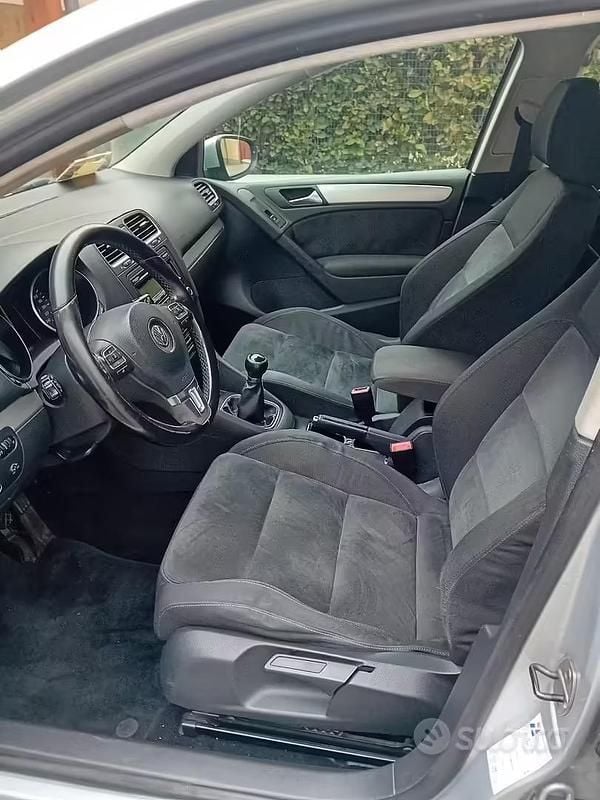Usata VW Golf VI 122 CV (89 kW) 2009 Grigio Utilitaria