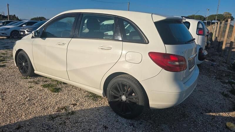 Usata Mercedes A180 Style 135 CV (99 kW) 2012 Bianco Berlina