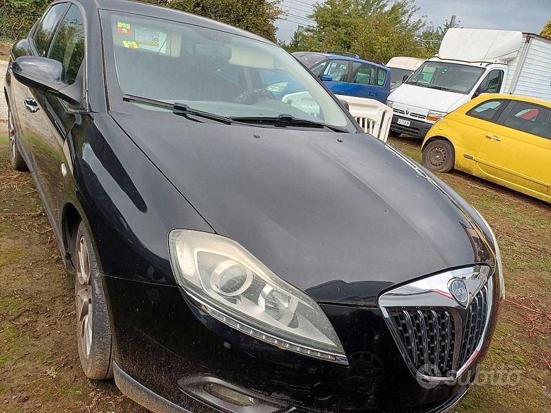 Usata Lancia Delta 80 CV (58 kW) 2008 Nero Utilitaria