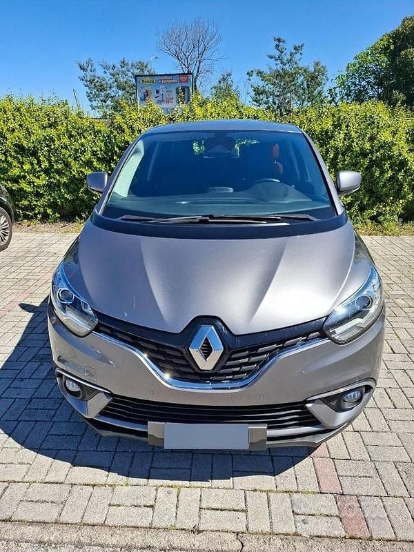 Usata Renault Scénic IV 110 CV (80 kW) 2018 Grigio Monovolume