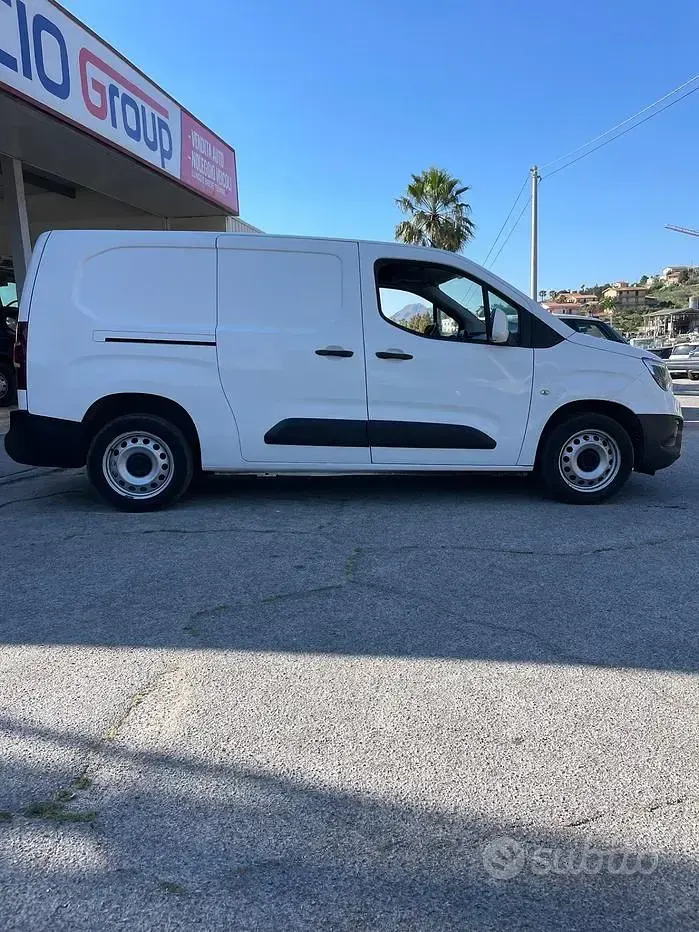 Usata Opel Combo S 102 CV (75 kW) 2019 Bianco Monovolume