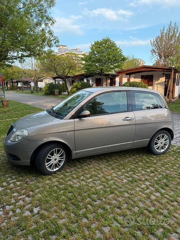 Usata Lancia Ypsilon 2008 Utilitaria