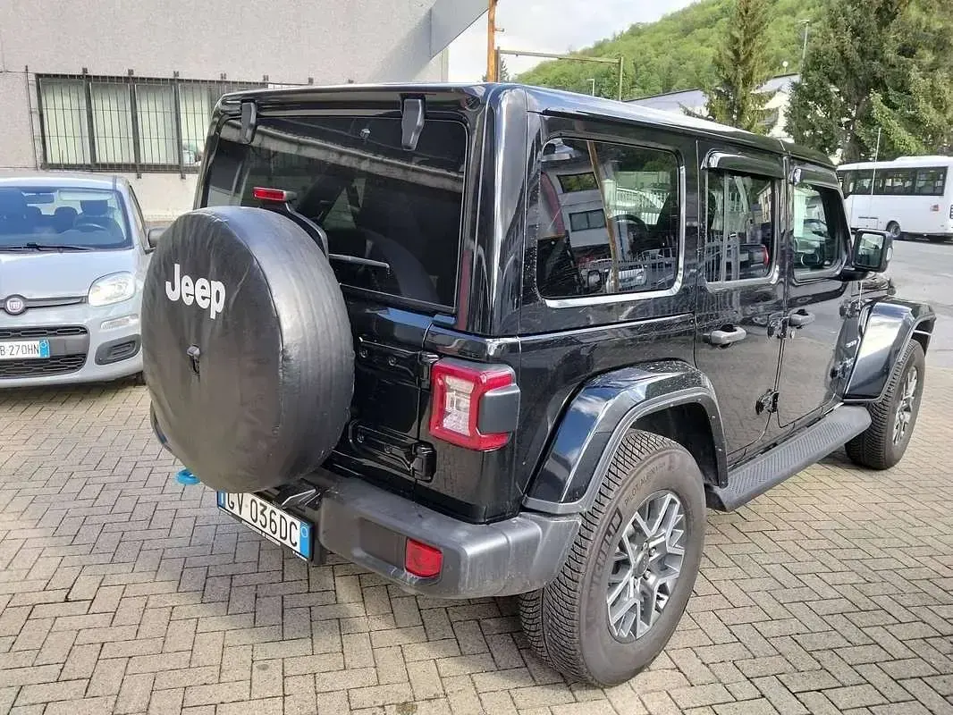 Usata Jeep Wrangler Sahara 272 CV (200 kW) 2022 Nero SUV