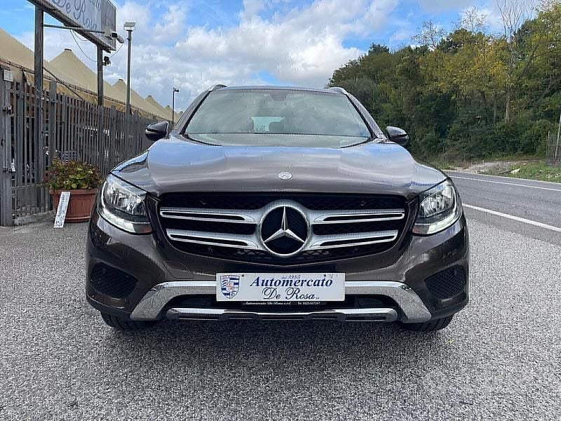 Usata Mercedes GLC220 Premium 169 CV (124 kW) 2015 Marrone Station wagon