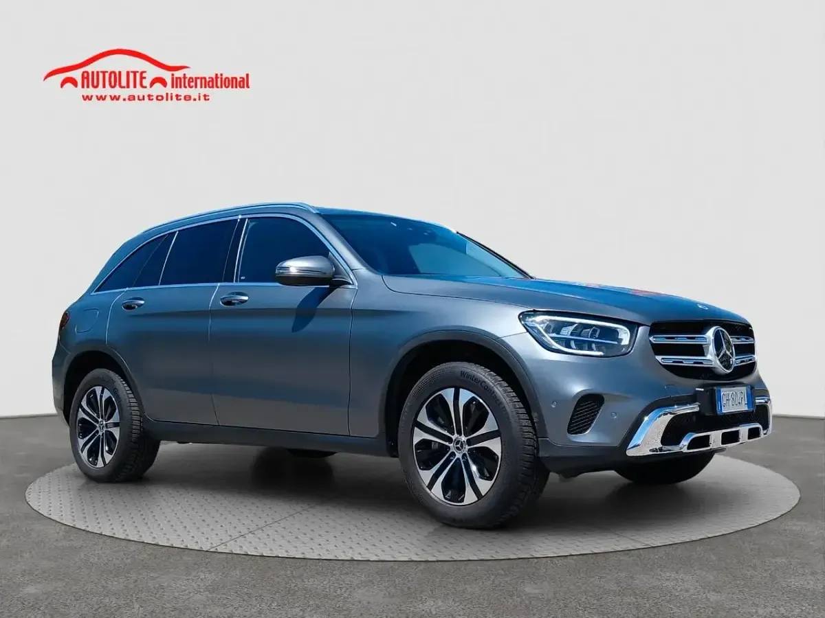 Usata Mercedes GLC300 Business 211 CV (155 kW) 2021 Giallo SUV