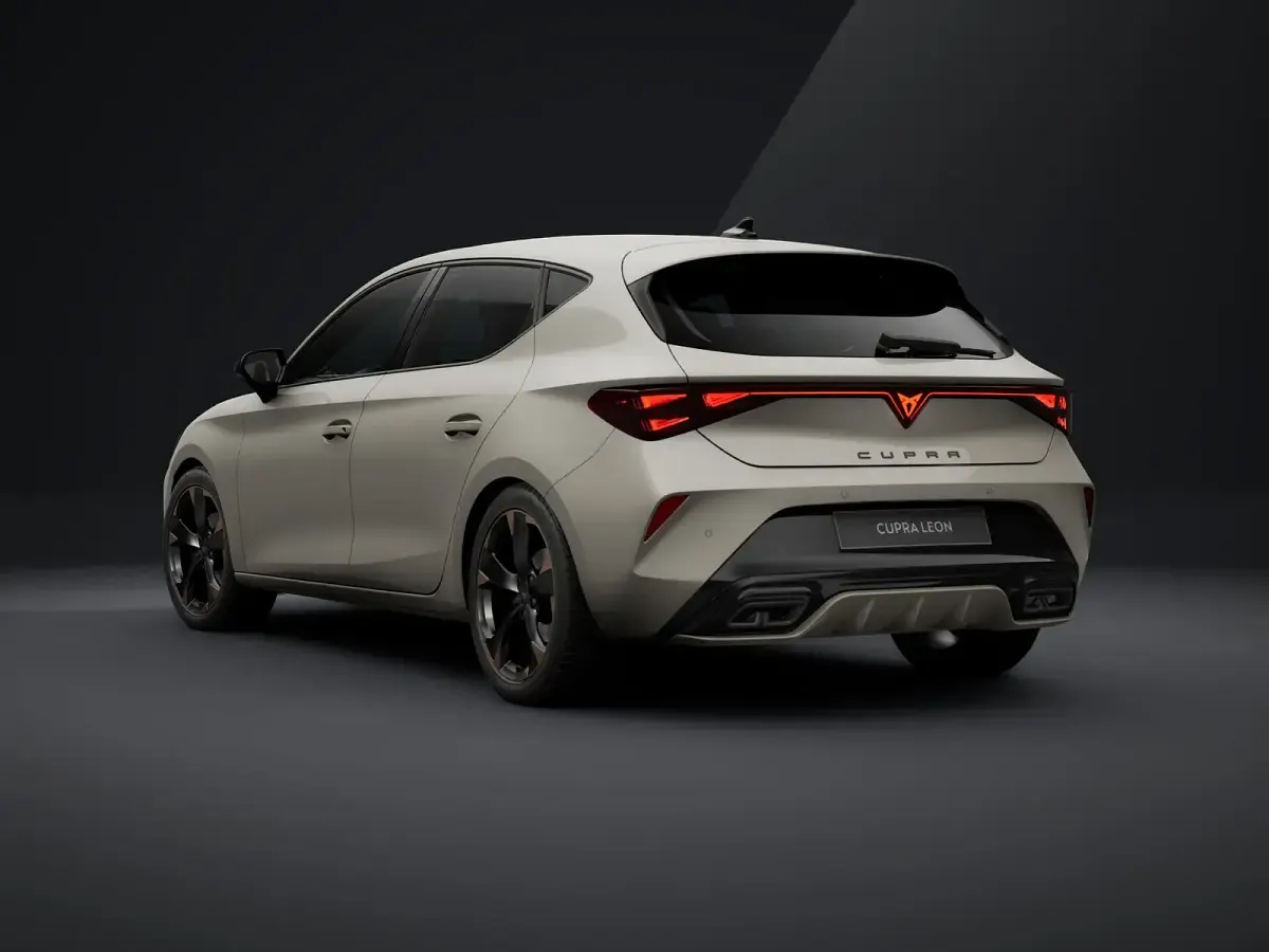 Nuova Cupra Leon 204 CV (150 kW) 2026 Taiga grey Berlina