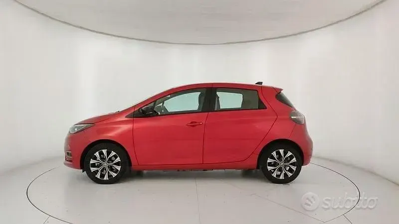 Usata Renault Zoe Evolution 50 kW (69 CV) 2023 Rosso Utilitaria