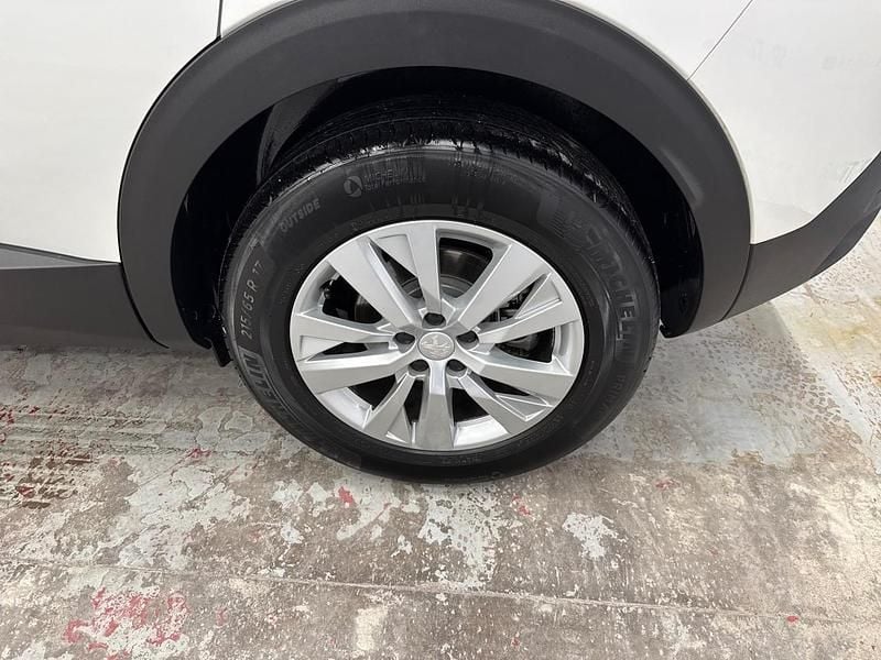 Usata Peugeot 3008 Active 131 CV (96 kW) 2022 Bianco SUV