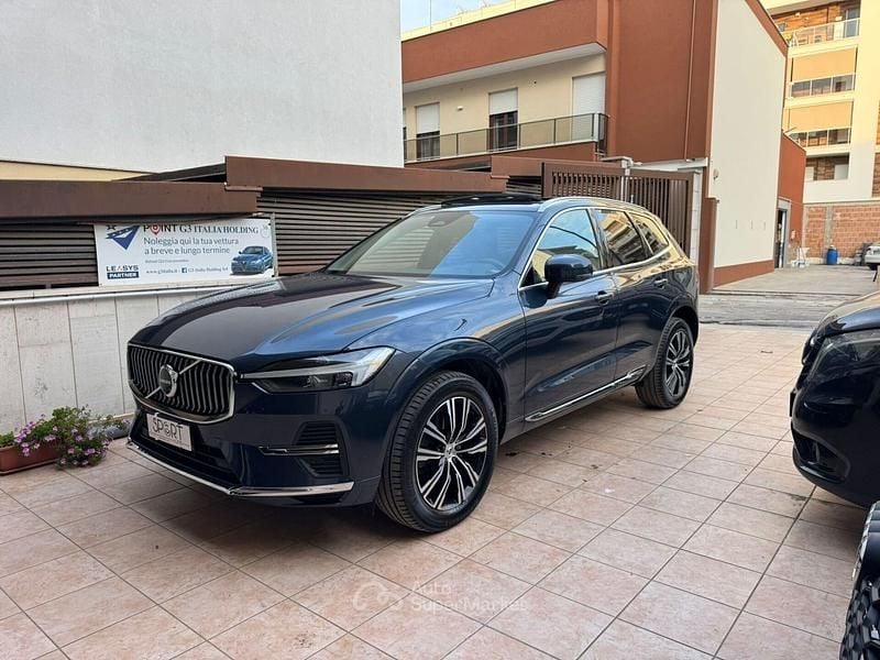 Usata Volvo XC60 Momentum 197 CV (144 kW) 2021 Blu SUV
