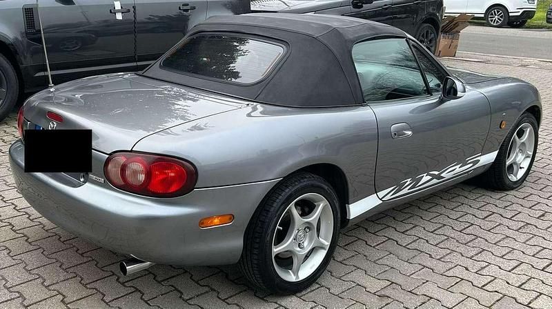 Usata Mazda MX5 110 CV (80 kW) 2002 Grigio Cabrio
