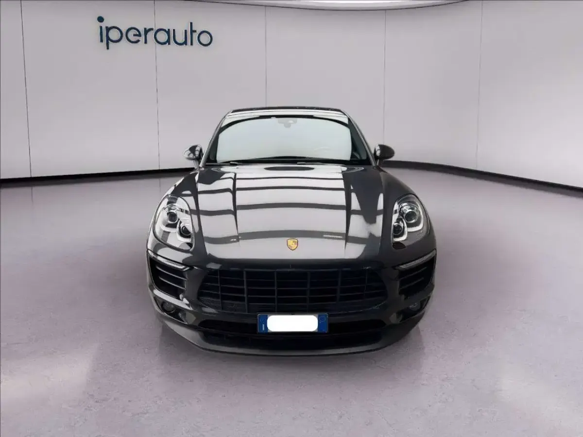 Usata Porsche Macan 252 CV (185 kW) 2018 Grigio metallizzato SUV