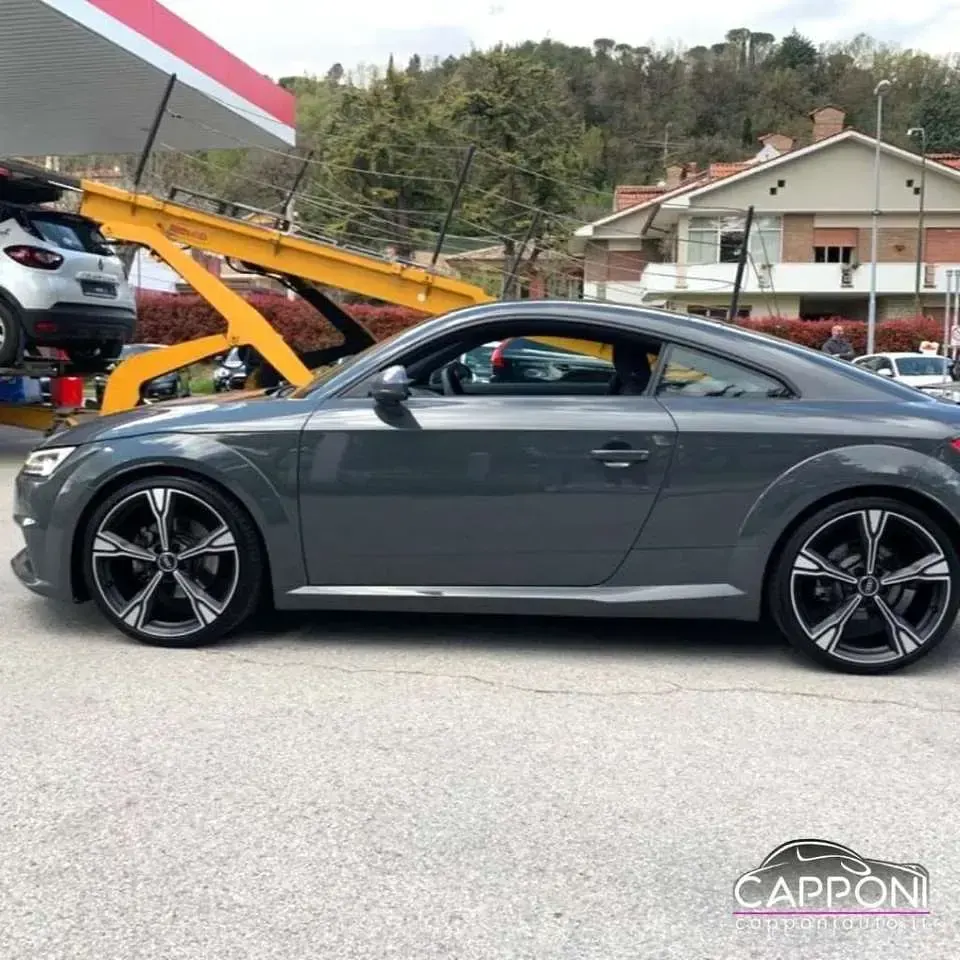 Usata Audi TT 197 CV (144 kW) 2019 Grigio scuro Coupé