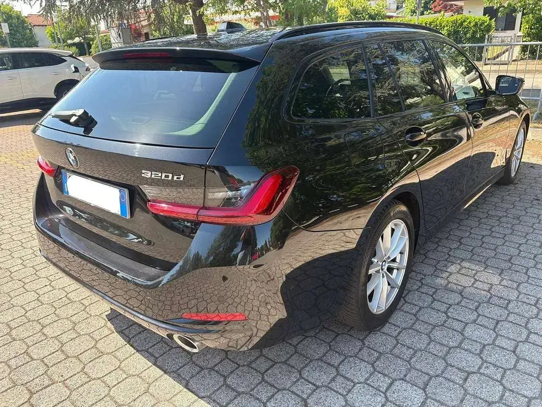 Usata BMW 320 Advantage 190 CV (139 kW) 2022 Nero Station wagon