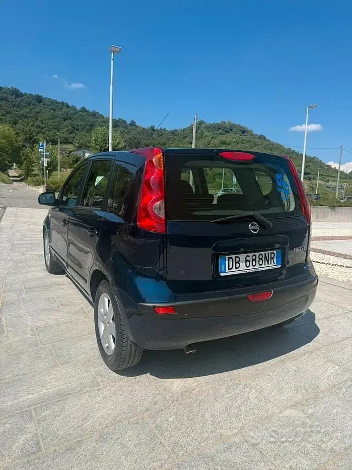Usata Nissan Note 88 CV (64 kW) 2006 Bluazzurro Utilitaria