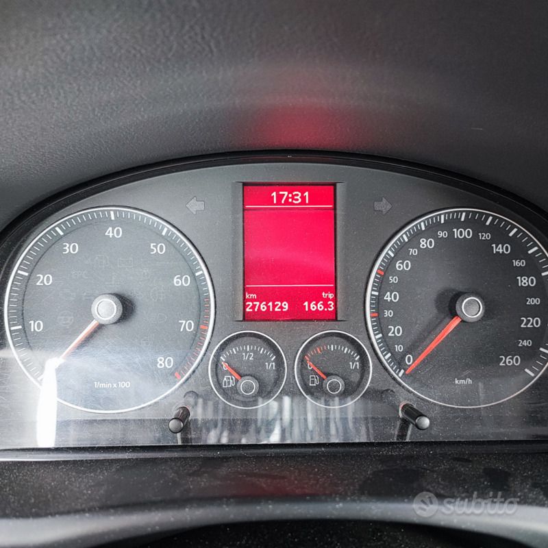 Usata VW Touran 2010 Grigio Monovolume