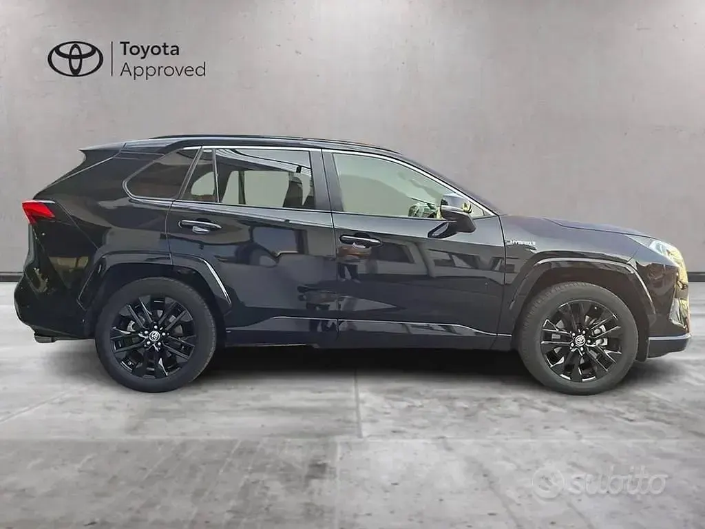 Usata Toyota RAV4 Hybrid Edition 222 CV (163 kW) 2022 Nero SUV