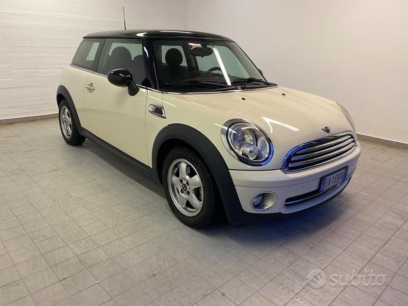 Bianco Usata 2010 Mini Cooper Utilitaria | 4500 € (Ottimo prezzo) - Immagine 1/4