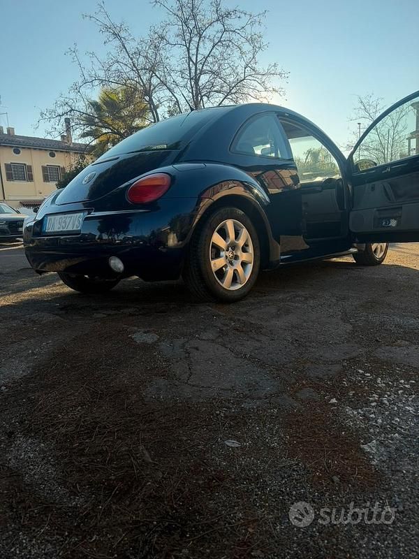 Blu Usata 2006 VW Beetle Tre volumi | 3000 € (Molto cara) - Immagine 1/4
