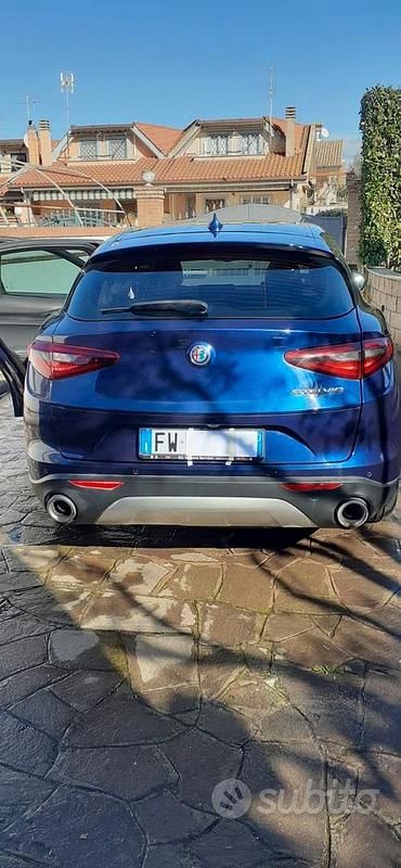 Usata Alfa Romeo Stelvio Business 160 CV (117 kW) 2019 Blu SUV
