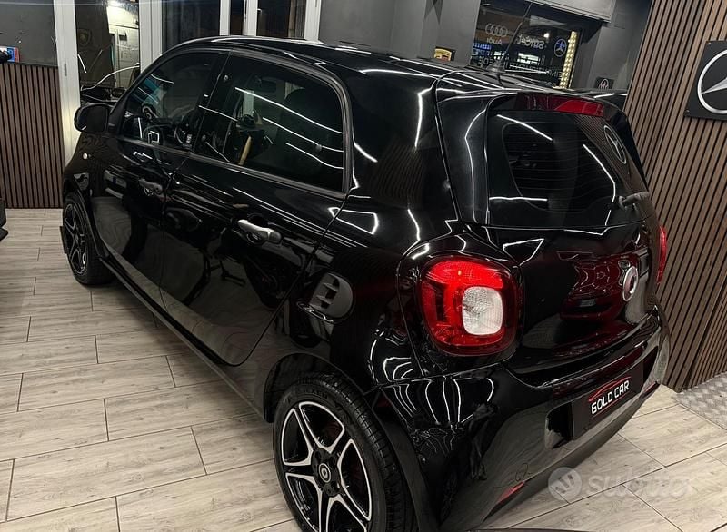 Usata Smart ForFour Passion 89 CV (65 kW) 2018 Nero Utilitaria
