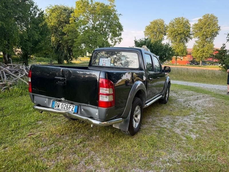 Usata Ford Ranger 143 CV (105 kW) 2008 Nero Pick-up