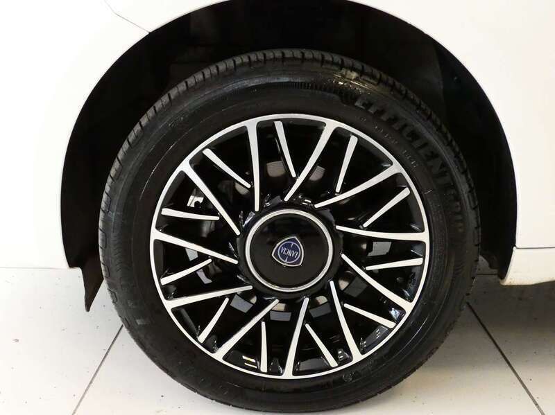 Usata Lancia Ypsilon S 69 CV (50 kW) 2024 Bianco Utilitaria