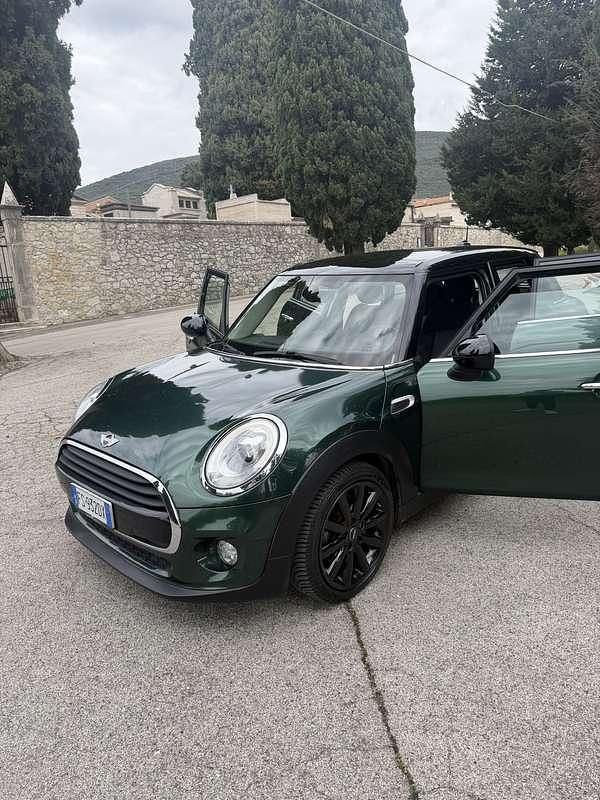 Usata Mini Cooper D Hype 116 CV (85 kW) 2018 Verde Utilitaria