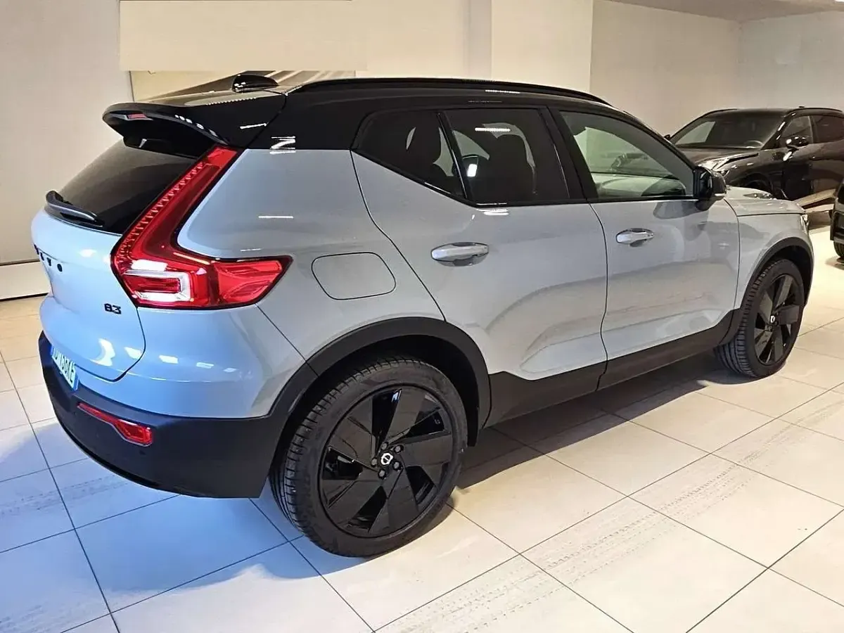 Nuova Volvo XC40 Ultra 163 CV (119 kW) 2026 Grigio SUV