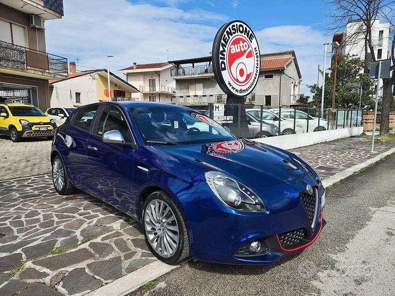 Usata Alfa Romeo Giulietta Super 120 CV (88 kW) 2016 Blu Utilitaria